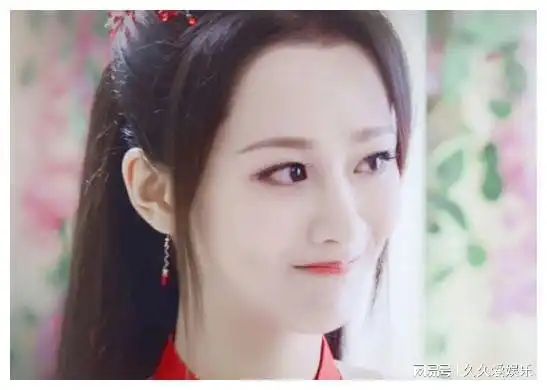 92年出生的六大美女明星,杨紫上榜,热巴第2,第一颜值爆表
