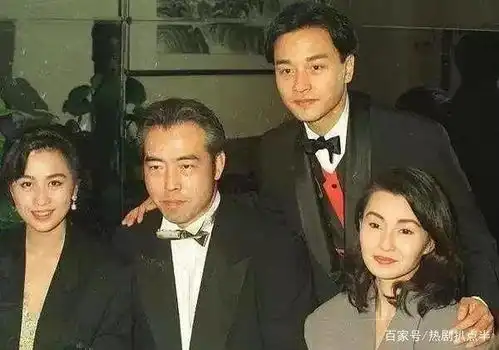 陈凯歌年轻旧照曝光,身边女星环绕,刘嘉玲张曼玉太耀眼
