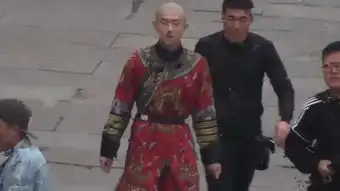 新鹿鼎记路透,张一山唐艺昕穿戏服亮相,完整演员阵容曝光
