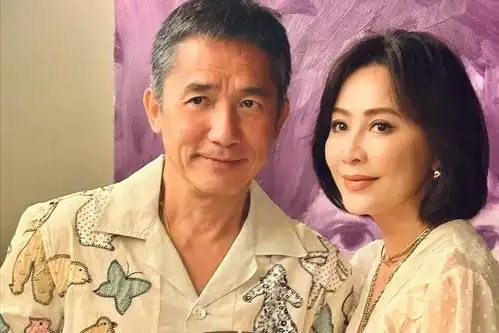 62岁梁朝伟,白发不染丁克一生,竟因童年阴影