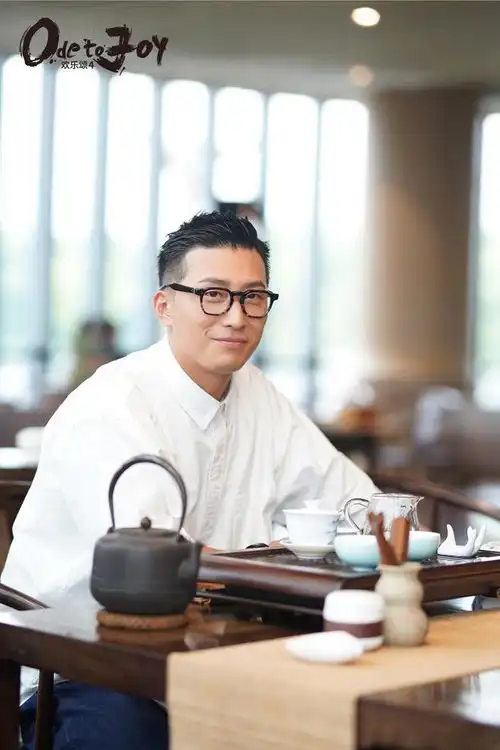 邓紫棋未出席何超莲婚礼发长文祝好友永远幸福
