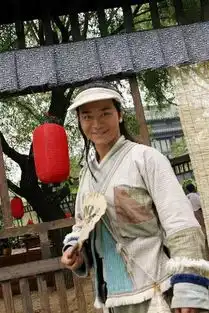 战狼中没做到的,这头贪狼做到了
