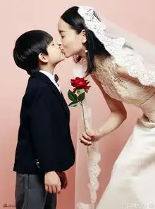 董洁披婚纱神似金粉世家
