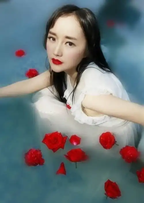 巴啦啦小魔仙女演员现状盘点,她做起了导演,她发展最好
