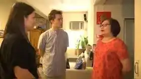 香港的蜗居生活,不再是楼贵买不起,而是租不起,越租越贵却越来越小
