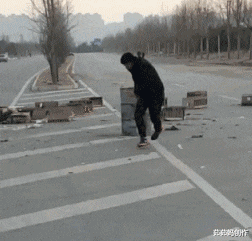 男孩没有一技之长是找不到女朋友的,兄弟你有点666啊