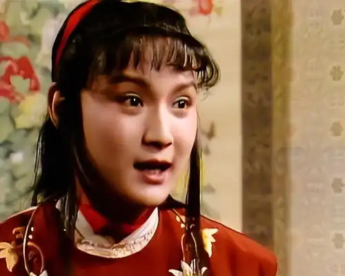 林黛玉的潜藏技能之一会做胭脂水粉和医用化妆品,其他姑娘不会

