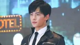 杨洋从你的全世界路过花絮邓超他这个年纪还把他带坏再不坏就没机会了杨洋,你知道女人是什么吗杨洋哈哈
