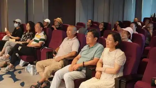 谁才是那个天才女友行知读书会带观众走进那不勒斯四部曲
