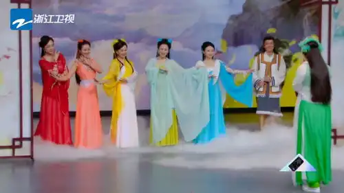组图爷青回欢天喜地七仙女重聚吴彤把霍思燕p进合影
