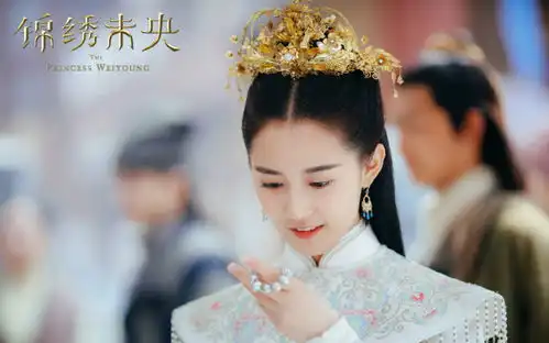 陈钰琪新剧来袭,挑战民国造型,短发像假小子

