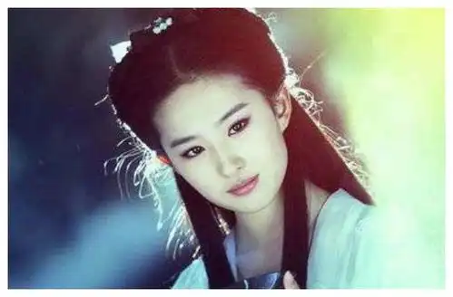 王祖贤李若彤蒋勤勤刘亦菲杨幂刘诗诗唐嫣,谁的古装造型最有气质
