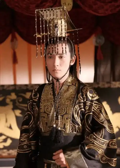 朱一龙为了妈妈当演员,爆红后依然谦逊低调
