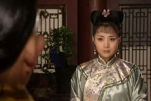 康熙王朝里,茹萍与他搭戏特显老,人家还大她一岁,像两代人
