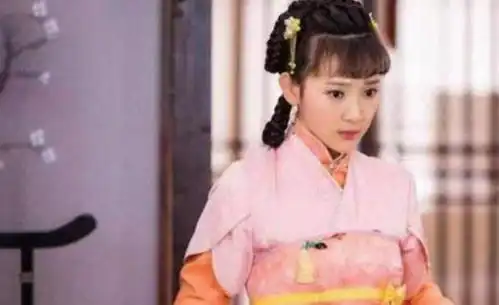 丫环侍寝当晚意外尿床,老宰相把她送去京城,36年后竟成皇太后
