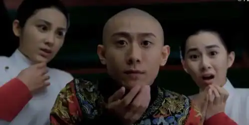 看了张一山版鹿鼎记,我赶紧找黄晓明版的恶补了一集
