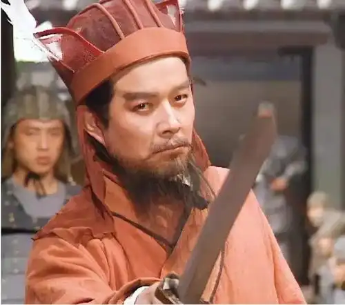 挟天子以令诸侯,让曹操的头疼更严重了
