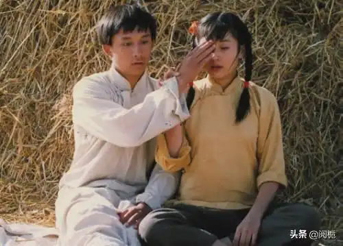 52岁的许晴依然未婚,多个大佬为她竞折腰,两个男人为她离婚
