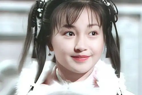 难怪郭襄主动倒贴,杨过也不要,你看小龙女死后,杨过身边躺着谁
