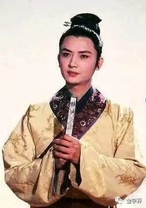 马瑞芳借猫儿狗儿做妙文章
