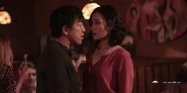 王俊凯吻戏朱一龙金主爸爸央视资源传承黄渤宋佳黄晓明夫妇现在流光引赵丽颖张碧晨弯