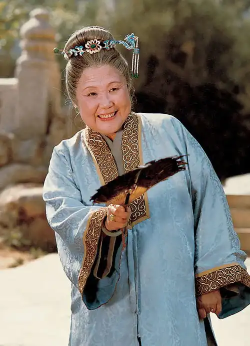 齿如编贝,从87版电视剧红楼梦里贾母的牙齿说起
