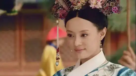 重看甄嬛传甄嬛明明不想入宫,为何还要在选秀中好好表现