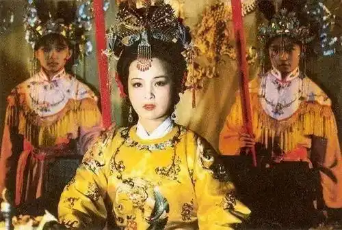 比延禧攻略更经典87版红楼梦服装手稿惊艳了时光
