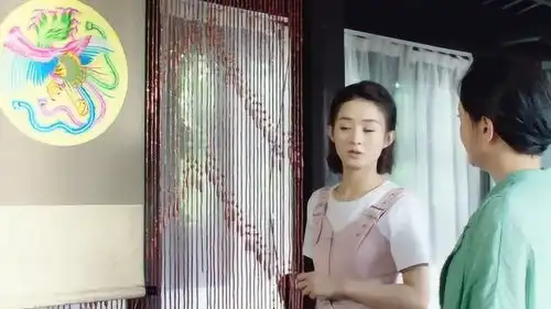 倾城时光老师询问林浅在汉绣中看出什么,让其从中悟出道理
