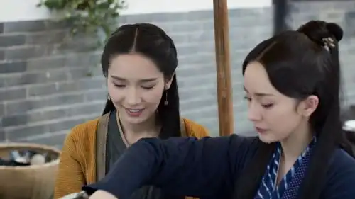 三生三世白浅在夜华死后,居然变得这么冷漠,脸色淡漠
