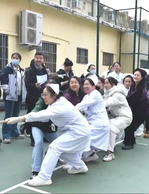 巾帼绽芳华运动添风采
