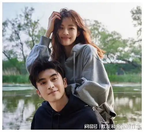 7年过去,冯小刚亲选的芳华三美差距大,资源境遇天壤之别
