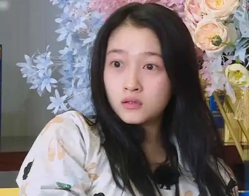 王牌6关晓彤突击被叫起床,睡姿让人爆笑,但素颜过于真实了
