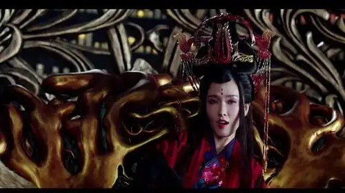 媚者无疆七雪得城主赏识,留在姽婳城,城主赐名晚媚
