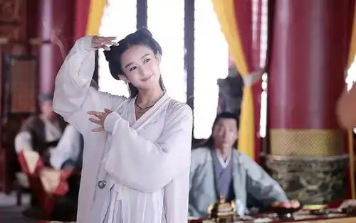 女演员第一次拍戏的模样,宋慧乔刘诗诗惊艳,赵丽颖贾静雯认不出
