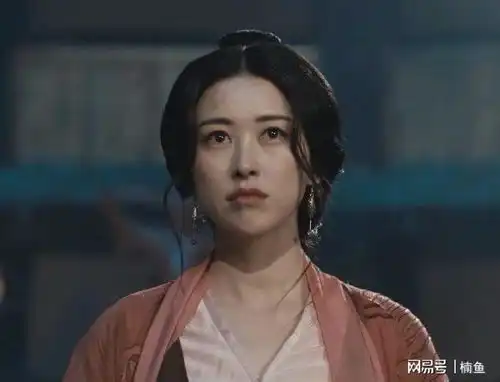 天龙八部又翻拍,乔峰段誉纷纷出戏,我却被朱珠版马夫人惊艳
