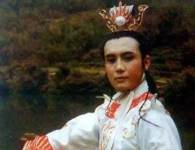 难怪白龙马不变人身也不说话,你看猪八戒怎么说
