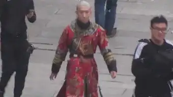 张一山韦小宝造型太丑露大脑门皮肤巨黑,网友表示丑到没眼看
