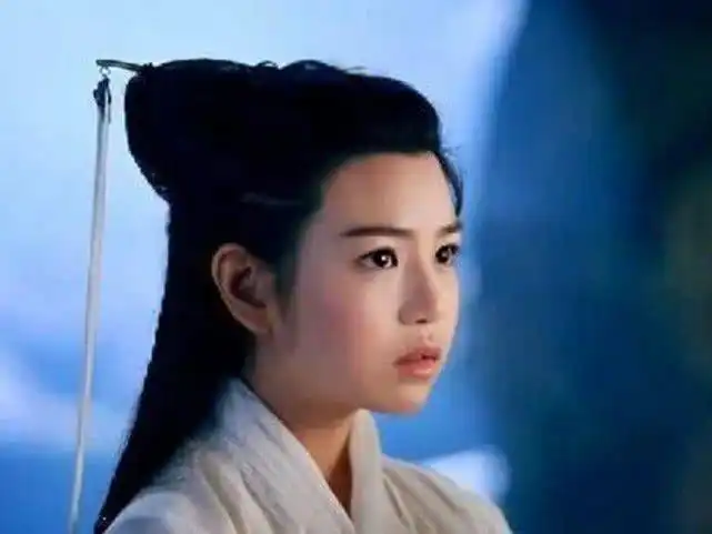 饰演第一美女的女星,陈妍希被吐槽,唐艺昕牵强,图5实至名归小龙女杨玉环李心艾

