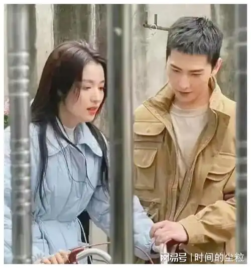 大瓜杨洋王楚然疑似在马尔代夫热吻难舍难分,更多细节曝光