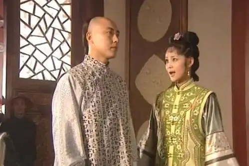 康熙王朝中,康熙新婚之夜为何要看苏麻喇姑纳鞋底原来如此

