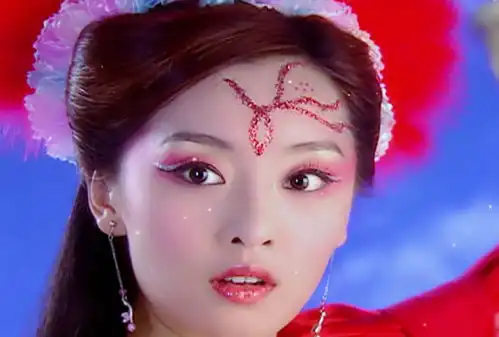 欢天喜地七仙女中的美女,出道多年不火,如今37岁婚恋成谜
