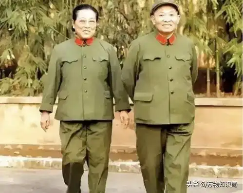 65式军服为何被称为经典25张老照片,带你回顾那一段芳华岁月
