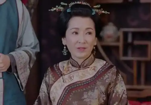 她是雪山飞狐最凄美程灵素,曾恋靖哥哥黄日华,如今变成孙俪婆婆