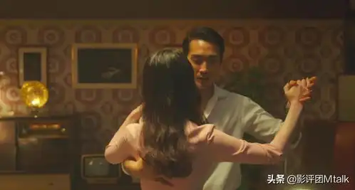 人间中毒穿了比不穿更性感的车中云雨情
