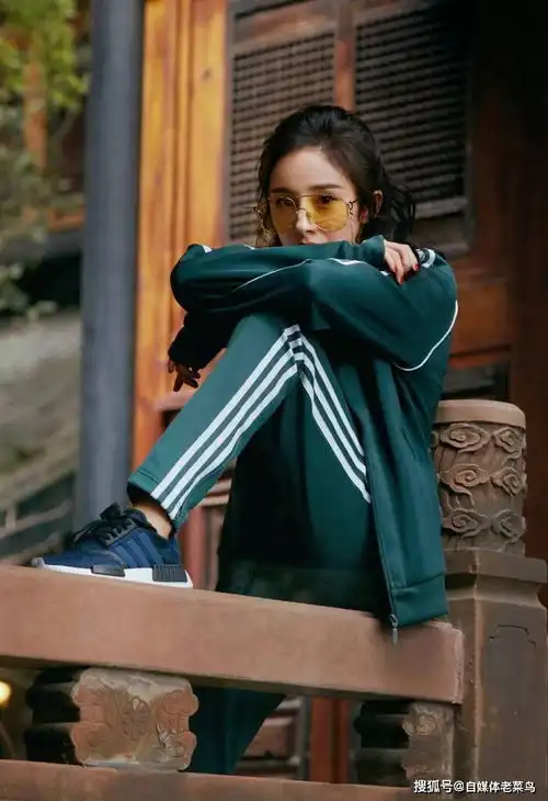 热搜女王杨幂,从事公益事业多年,离婚后的她活得依旧精彩
