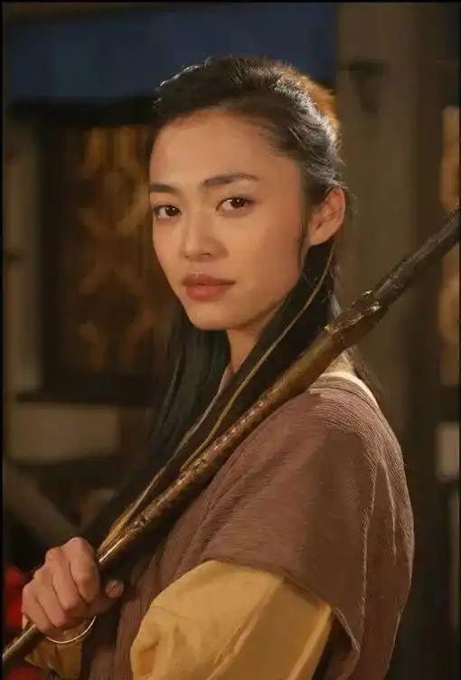 39岁姚晨哽咽演讲5年生了两个孩子,我差点毁掉自己
