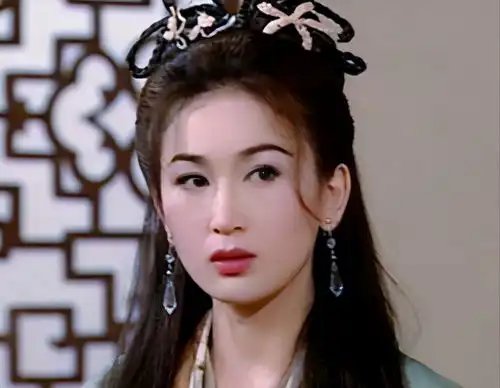 跟任达华拍裸戏,荧屏初吻给了刘德华温碧霞年轻时到底有多美