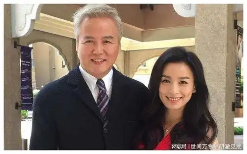 她曾被别人破坏了家庭,后独自抚养儿女14年,如今子女很出色
