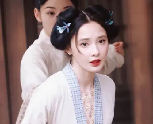 把美女拍出大妈感于正新剧曝出剧照,彭小苒造型颜值被嘲